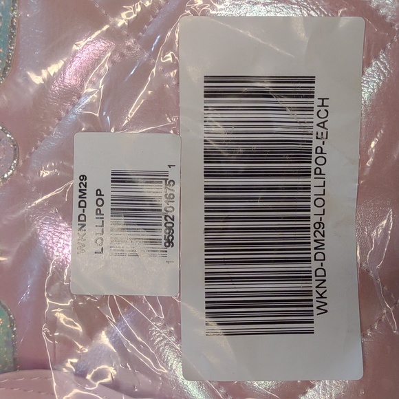 MISS GWEN's OMG! Accessories Weekend Quilted Medium Duffle Bag in Multi-pastels - Picture 3 of 7